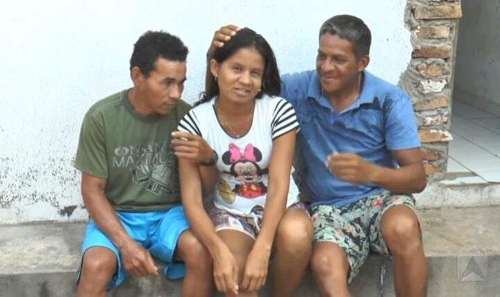 Conheça Dona Andreza, a mulher que pretende casar e morar na mesma casa com dois maridos; veja vídeo