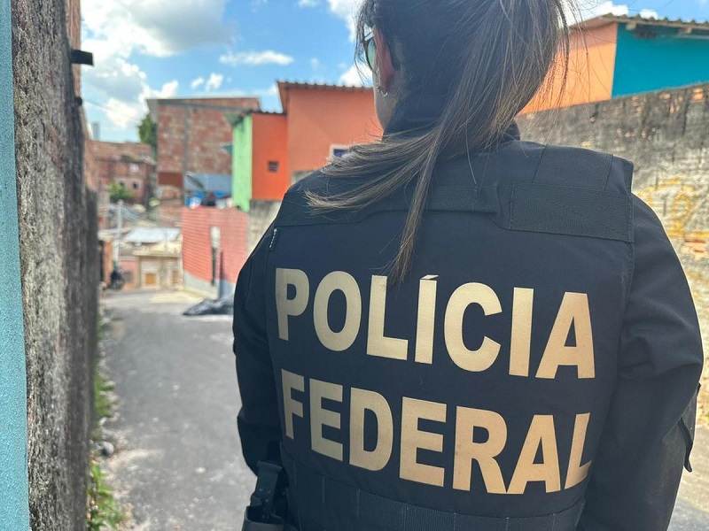 Operação da PF prende suspeito de estupro que armazenava material pornográfico infantil, em Manaus