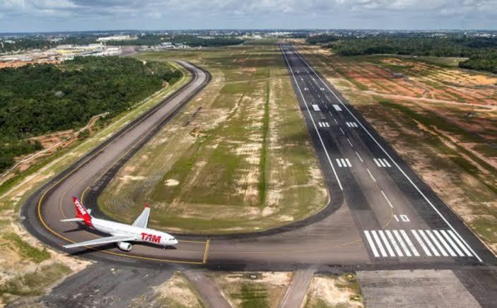 Pista no Aeroporto de Manaus é interditada até janeiro