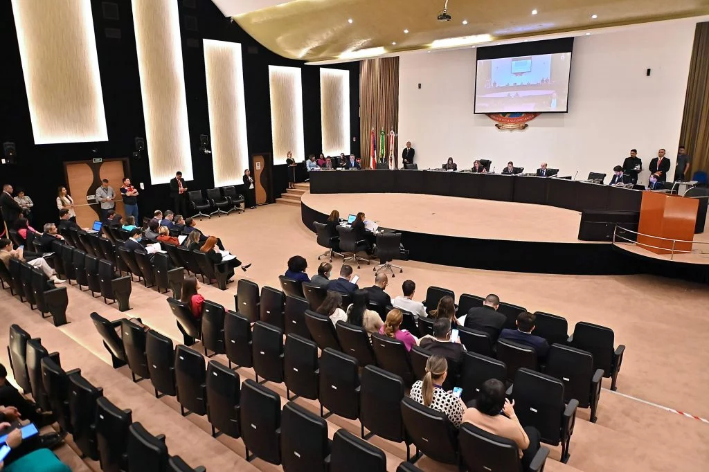 TCE-AM determina que ex-gestor da Câmara Municipal de Barreirinha devolva dinheiro aos cofres públicos