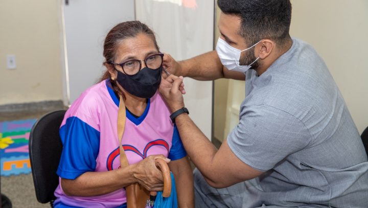 Prefeitura de Manaus promove qualificação em auriculoterapia para servidores da saúde