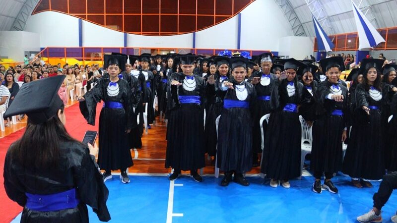 Formatura do 5º e 9º ano celebra avanços educacionais de alunos da rede municipal em Coari