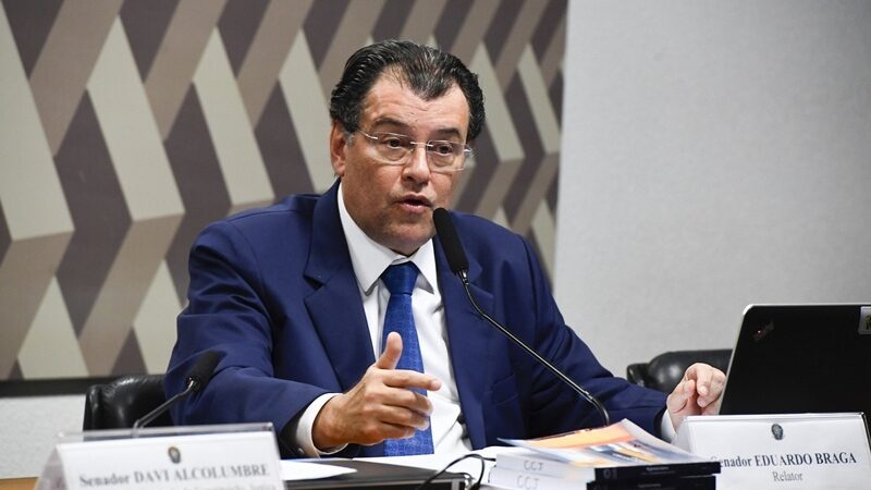 Atuação de Eduardo Braga na reforma tributária garante segurança e fortalece a Zona Franca de Manaus