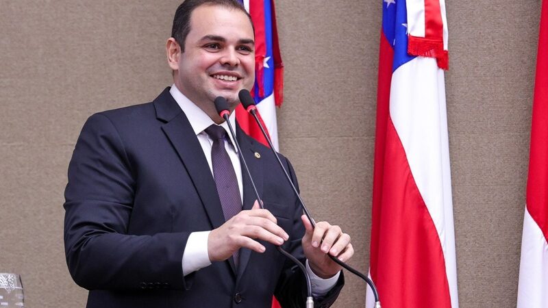 Presidente Roberto Cidade avalia positivamente fase de aplicação de provas do concurso da Aleam e orienta candidatos sobre próximas fases