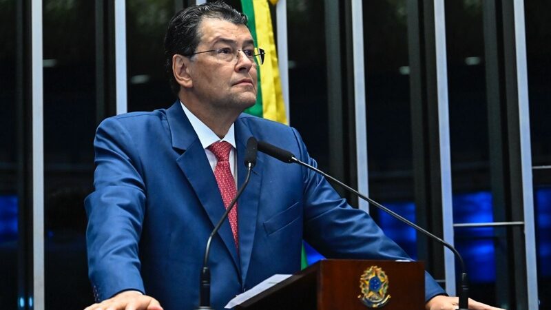 “Não merecia 17 anos”: Braga cita caso da mulher que pichou a estátua da Justiça e fala em excesso de punição no 8 de janeiro