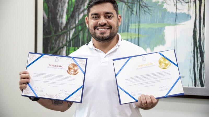 Qualidade em gestão: UEA recebe reconhecimento estadual por transparência e ouvidoria