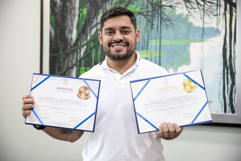 Qualidade em gestão: UEA recebe reconhecimento estadual por transparência e ouvidoria