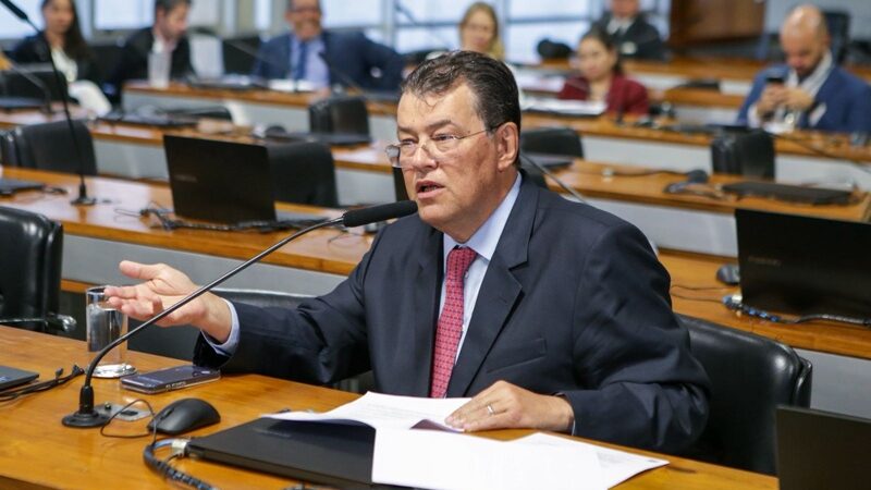 Com articulação de Eduardo Braga, comissão aprova novas regras do seguro defeso