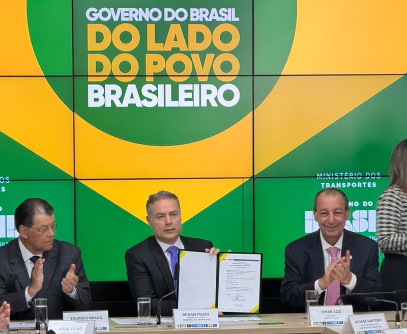 Omar Aziz lidera bancada do Amazonas em ato histórico para recuperação do trecho do meio da BR-319