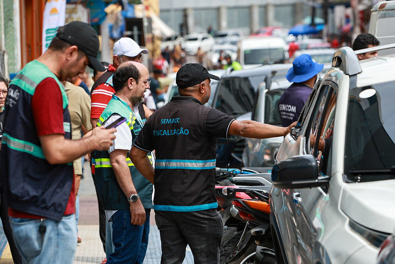 Ação integrada da prefeitura combate ocupação irregular de vagas do Zona Azul no Centro