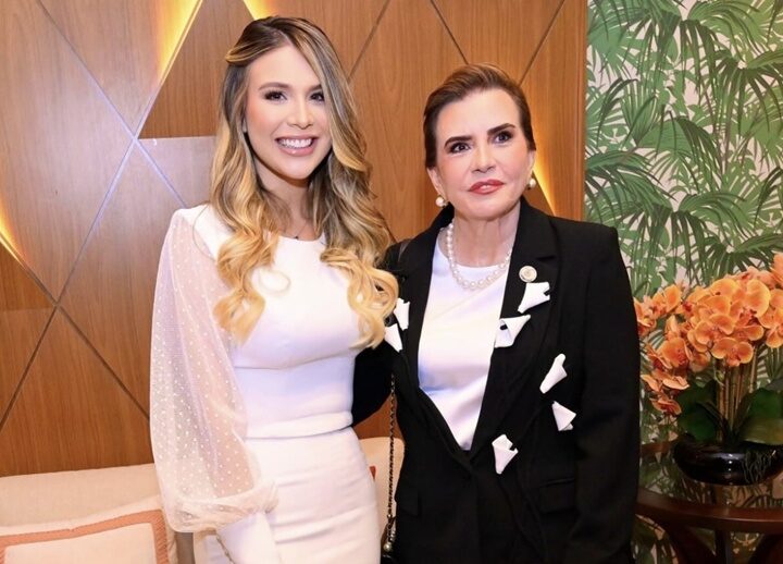 Izabelle Fontenelle recebe Medalha de Honra ao Mérito da Mulher do TCE-AM em Manaus